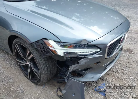 2020 Volvo S90 T6 R-Design z USA, uszkodzony, nr VIN LVYA22MT0LP172774